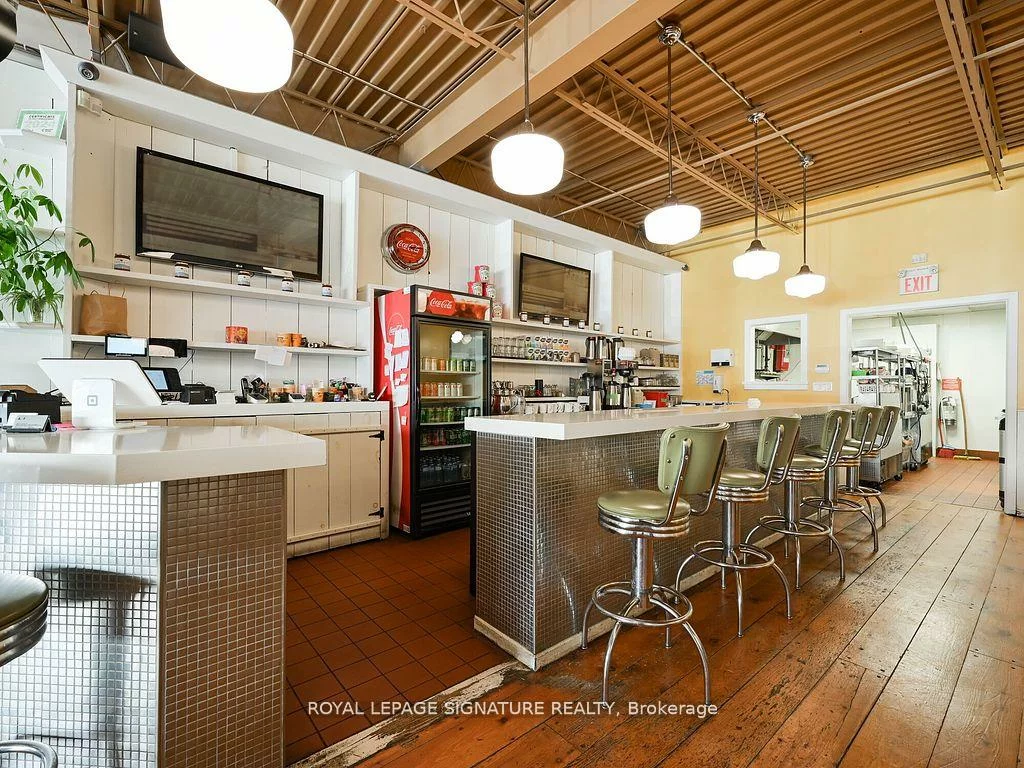 1375, Southdown, Clarkson, Mississauga