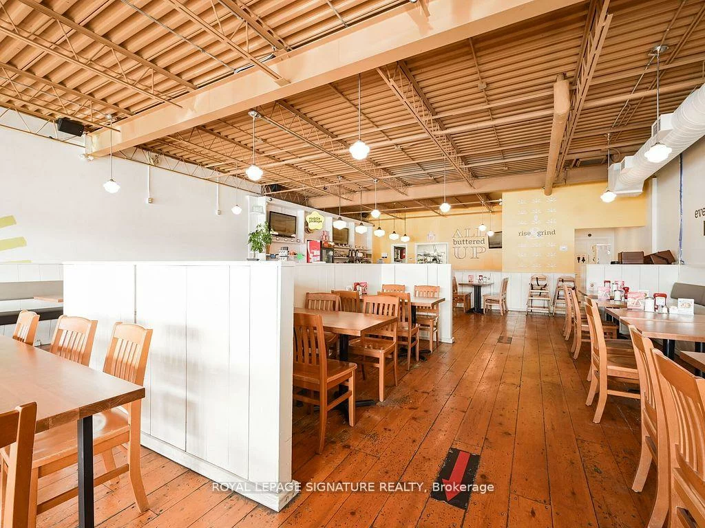 1375, Southdown, Clarkson, Mississauga