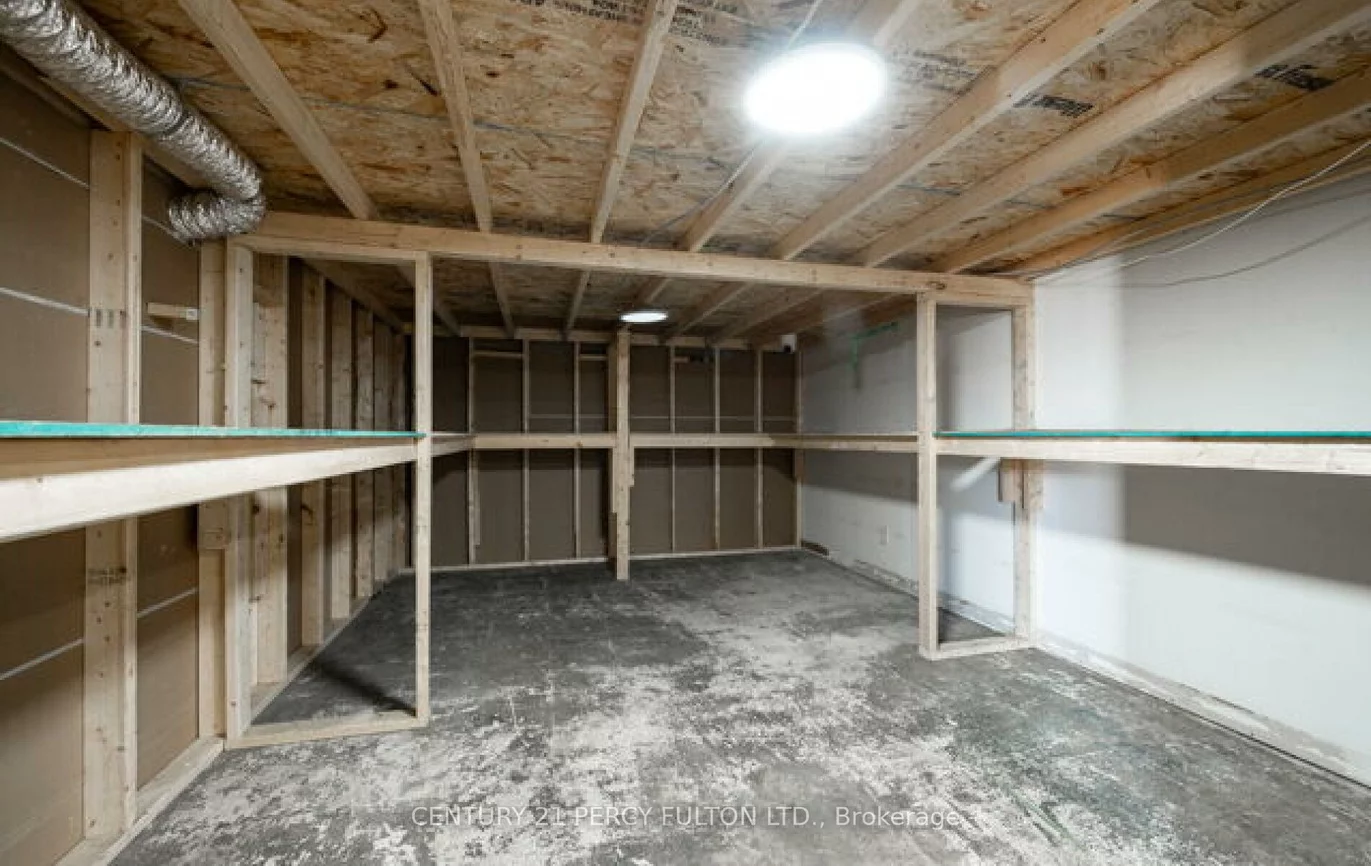 755, Queensway, Dixie, Mississauga