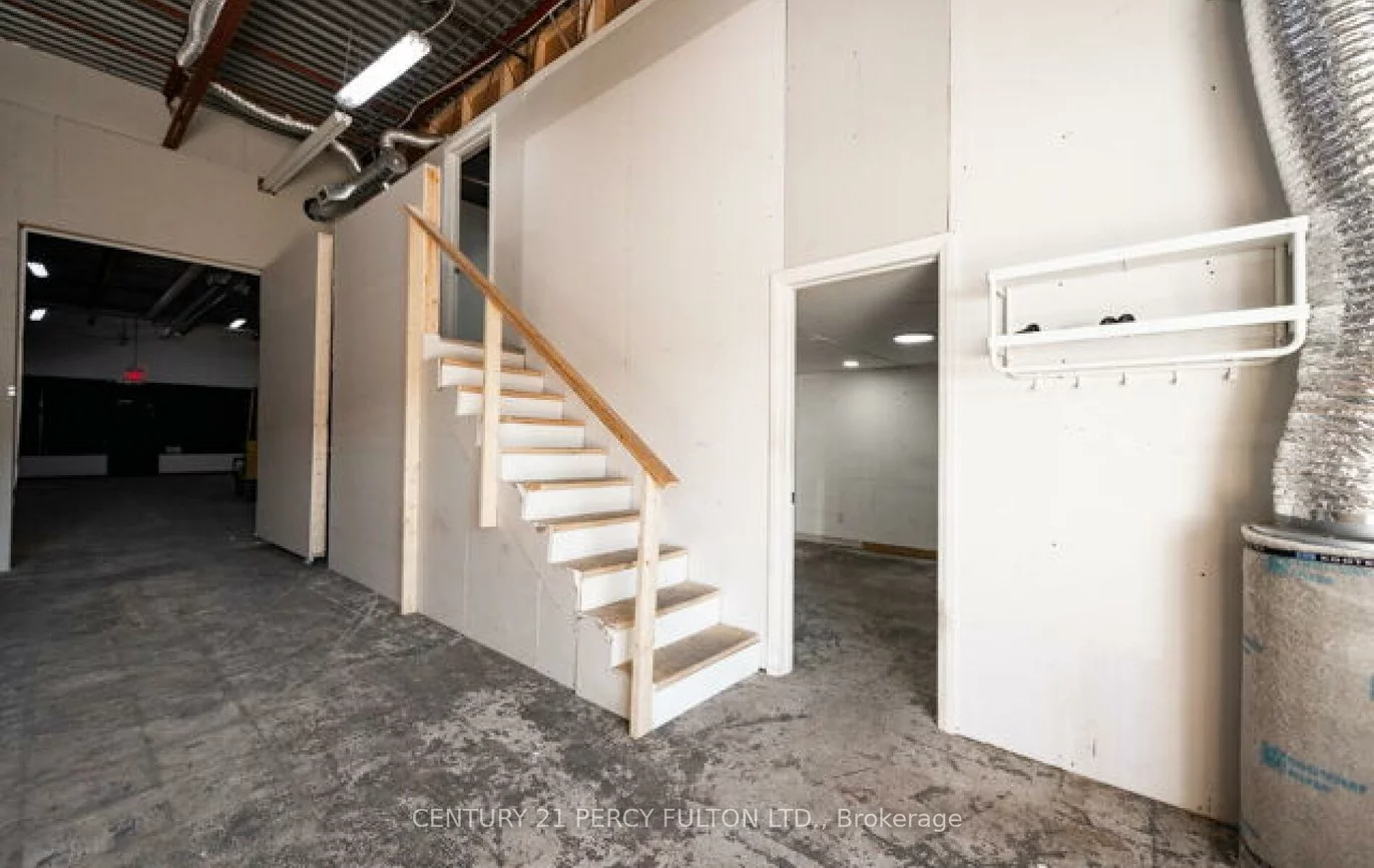 755, Queensway, Dixie, Mississauga