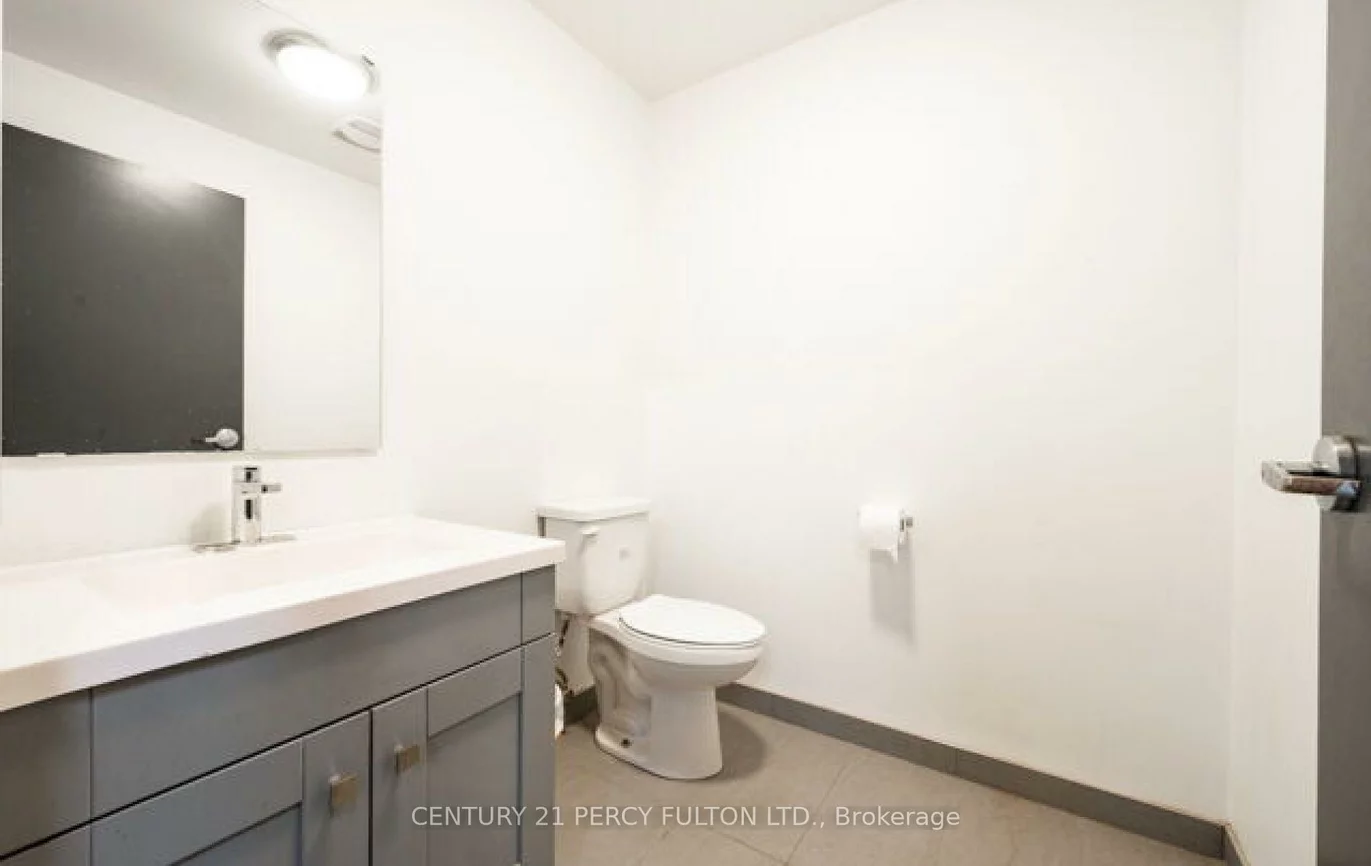 755, Queensway, Dixie, Mississauga