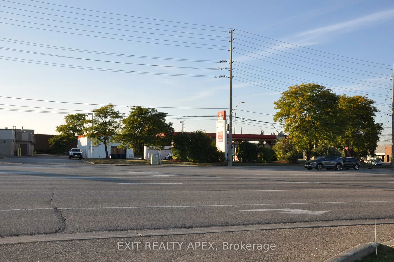 4910, Tomken Rd, Northeast, Mississauga