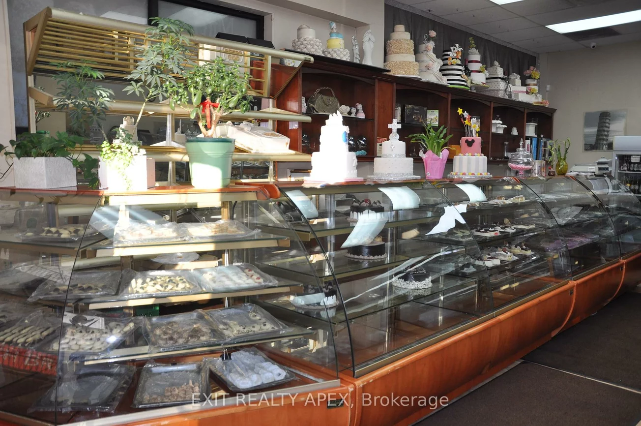 4910, Tomken Rd, Northeast, Mississauga