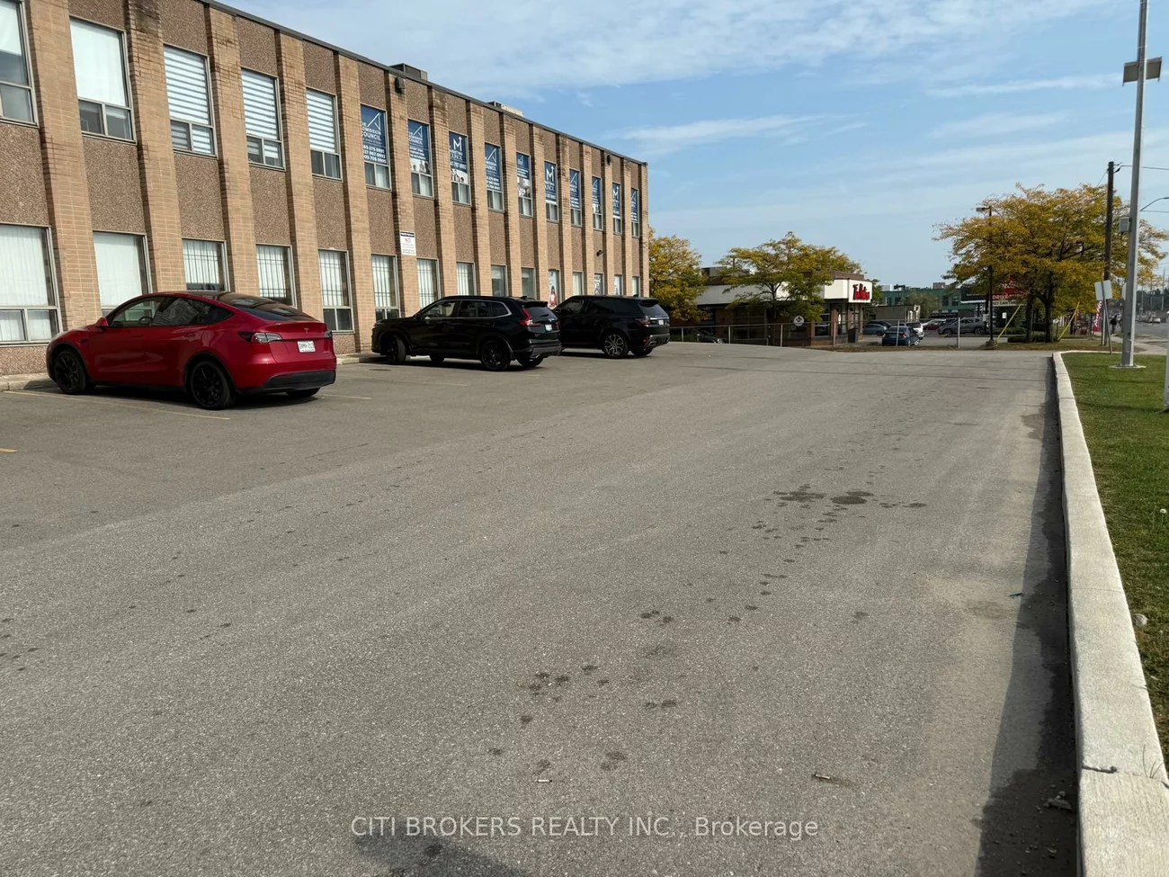 2465, Cawthra, Dixie, Mississauga