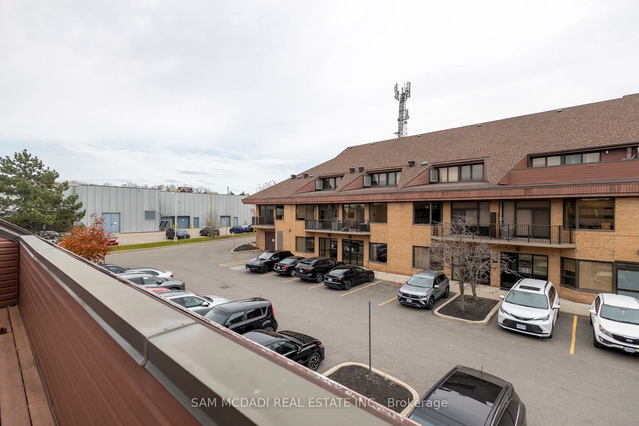 120, Traders, Gateway, Mississauga