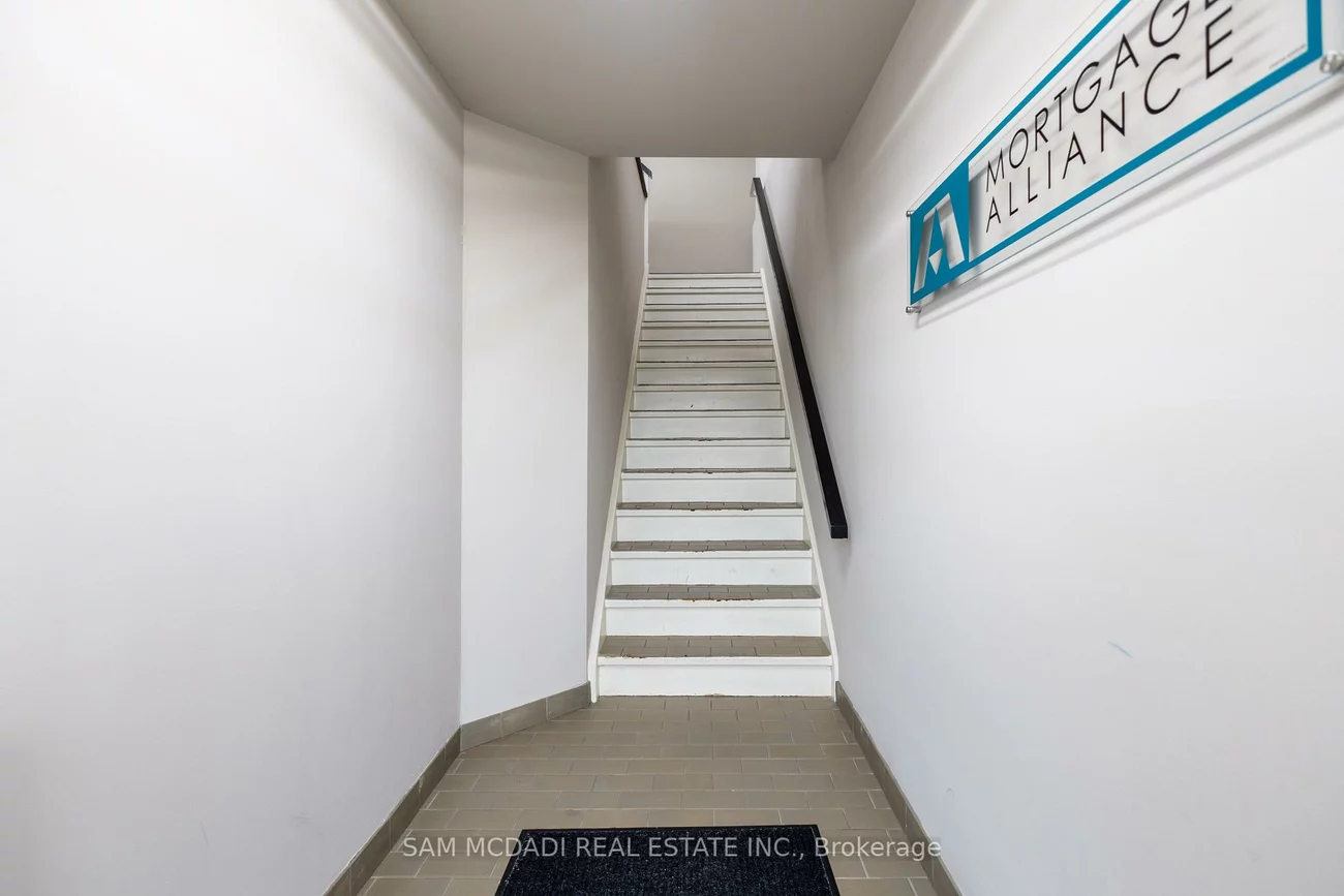 120, Traders, Gateway, Mississauga