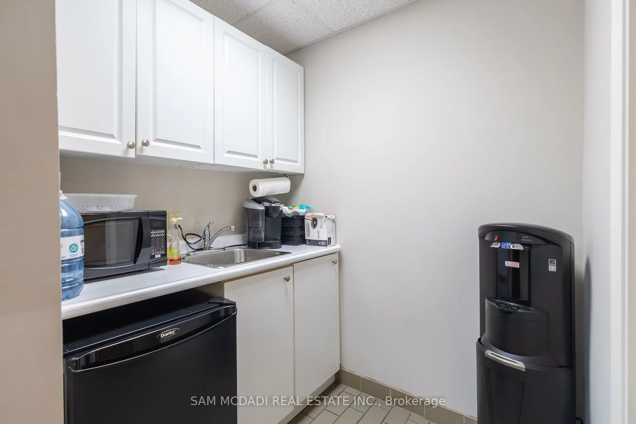 120, Traders, Gateway, Mississauga