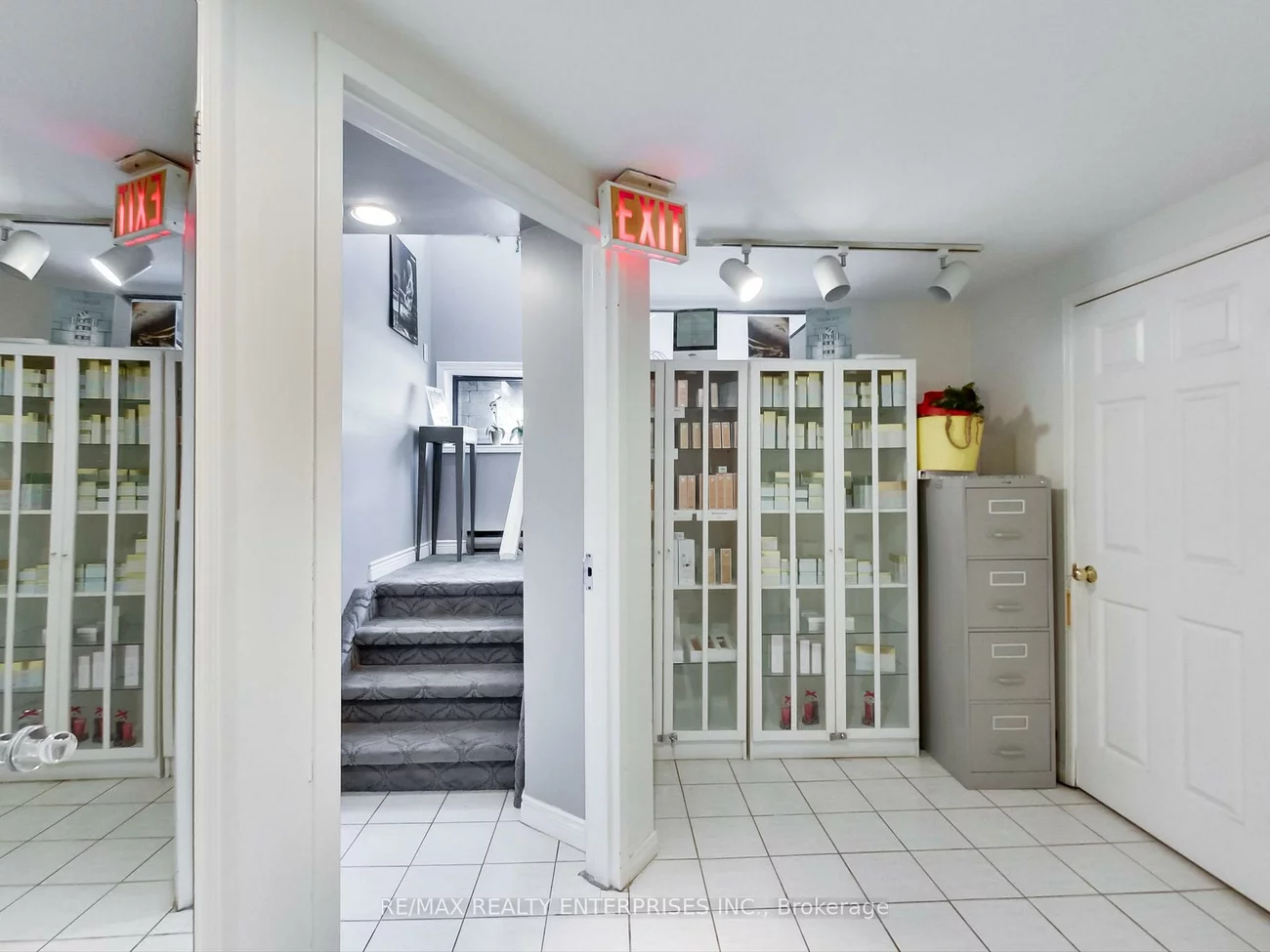 1735, Lakeshore, Clarkson, Mississauga