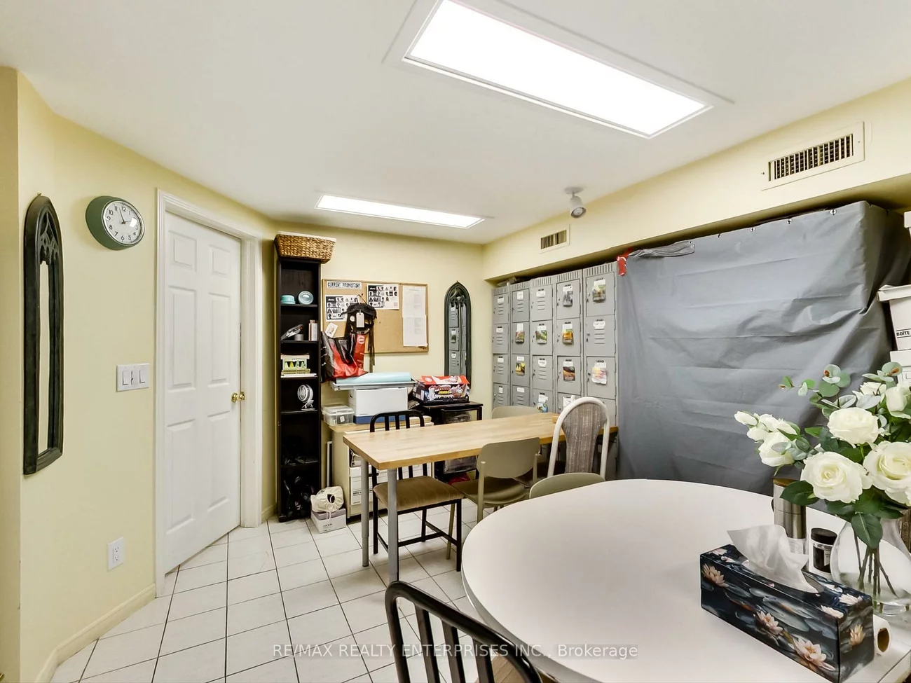 1735, Lakeshore, Clarkson, Mississauga