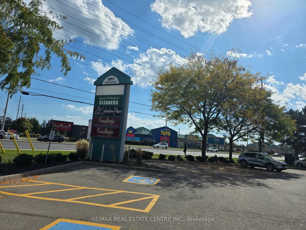 2057, Royal Windsor, Clarkson, Mississauga