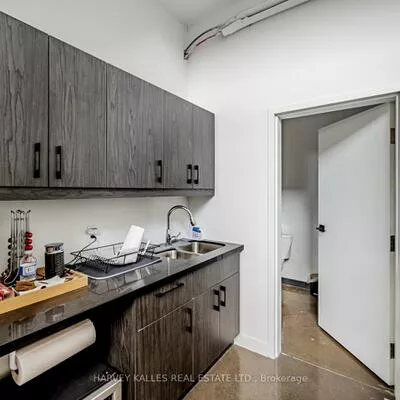 1215, Queensway, Dixie, Mississauga