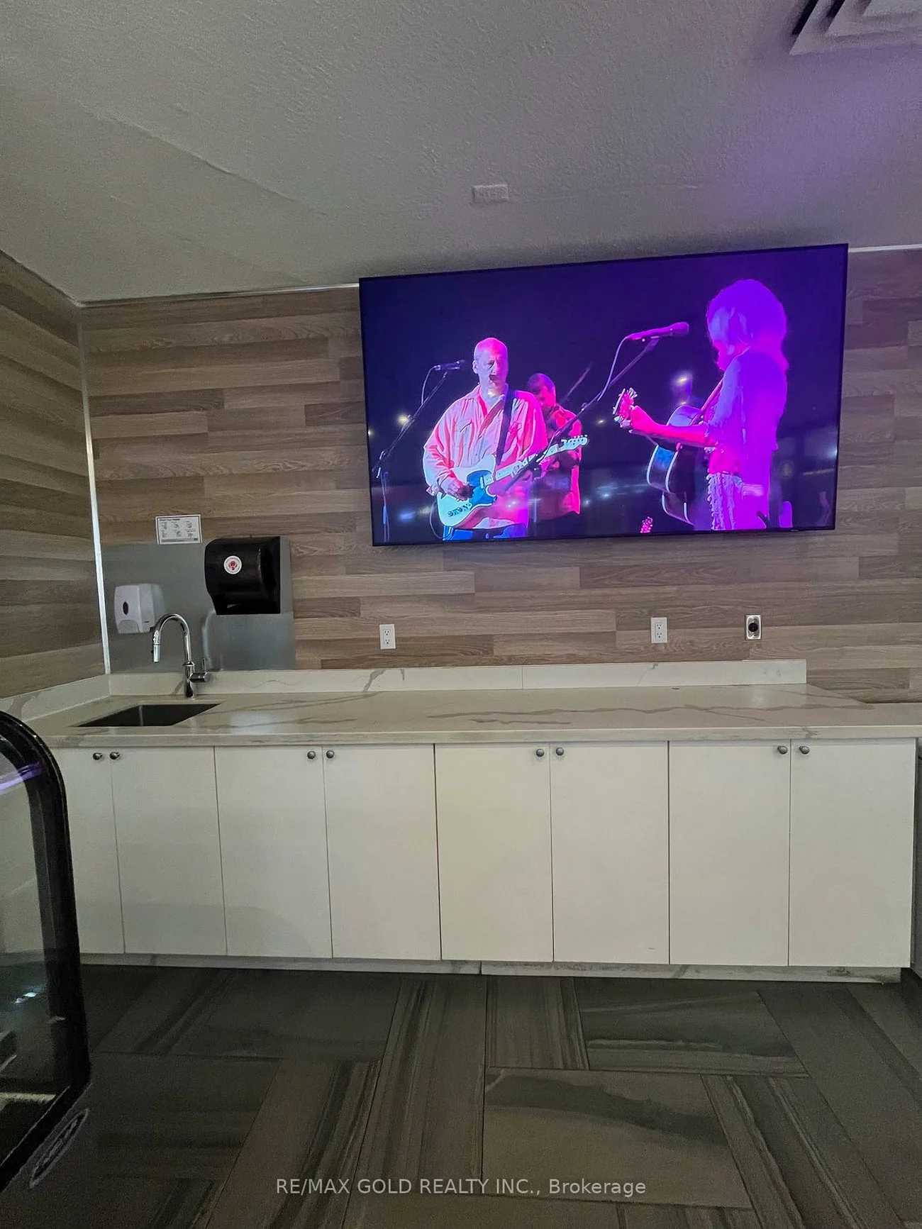 1151, Dundas, Erindale, Mississauga