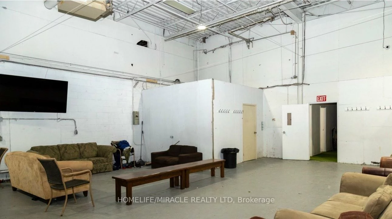 7289, Torbram, Northeast, Mississauga