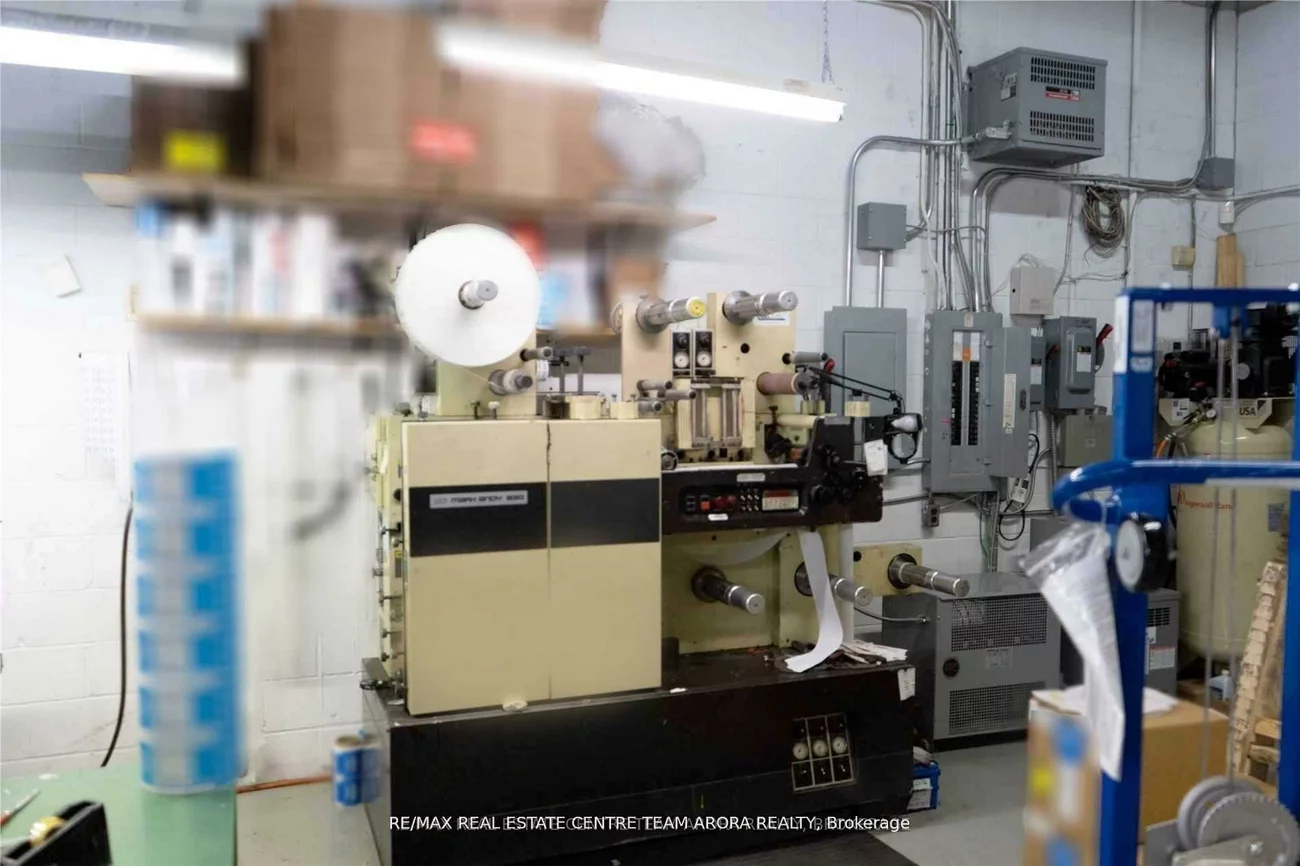 385, Admiral, Gateway, Mississauga