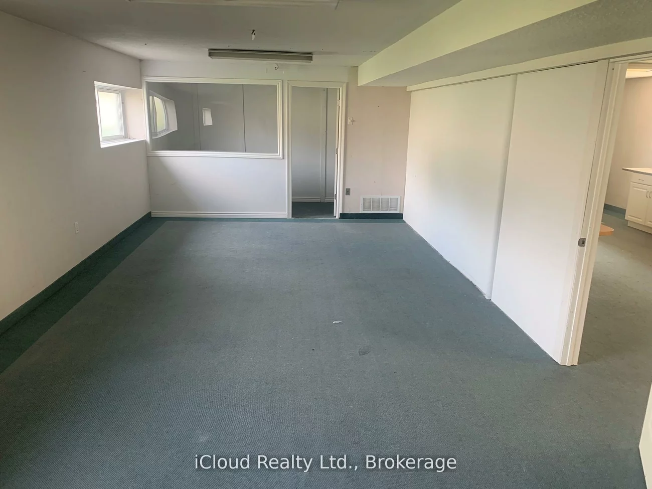 1649, Crediton, Mineola, Mississauga