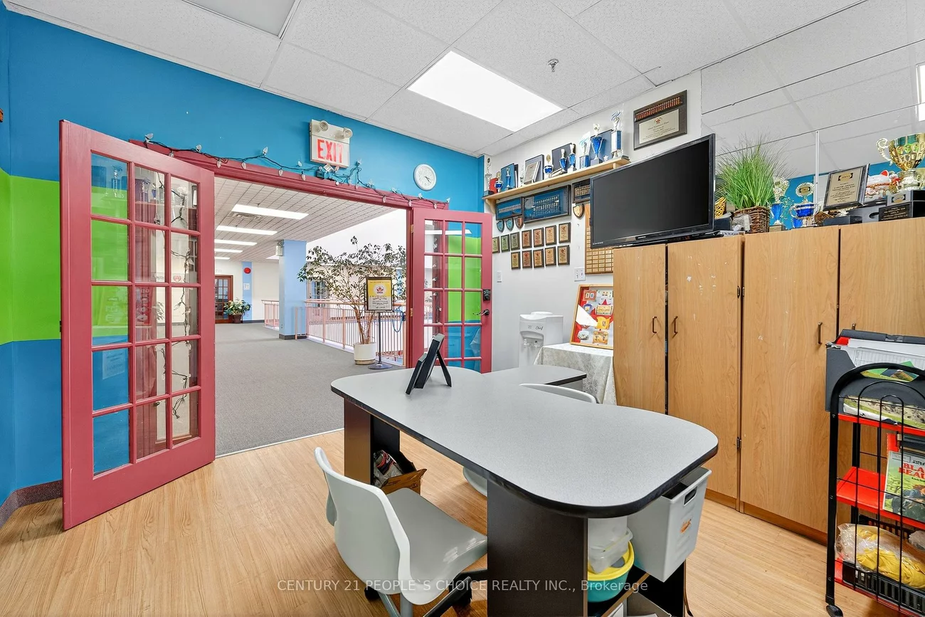 1550, S Gateway, Northeast, Mississauga