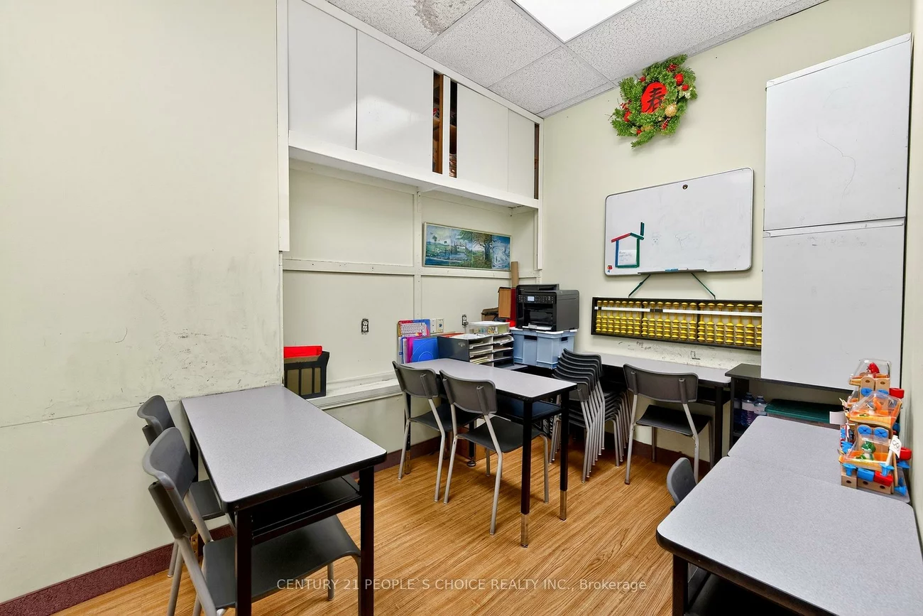 1550, S Gateway, Northeast, Mississauga