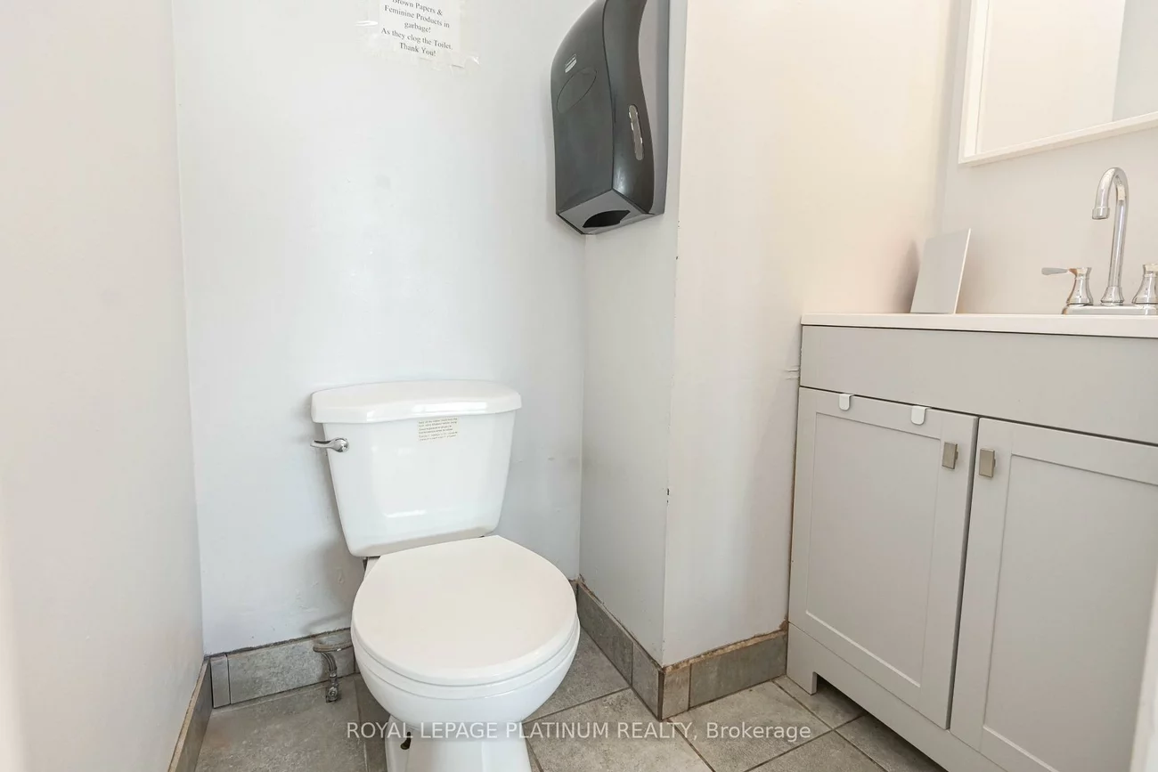 37, Dundas, Cooksville, Mississauga