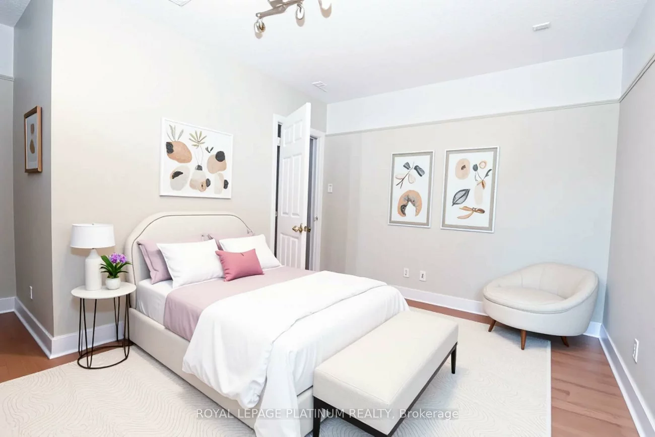 37, Dundas, Cooksville, Mississauga