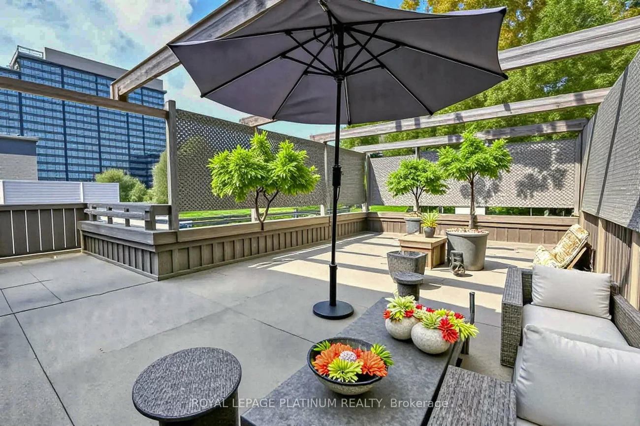 37, Dundas, Cooksville, Mississauga