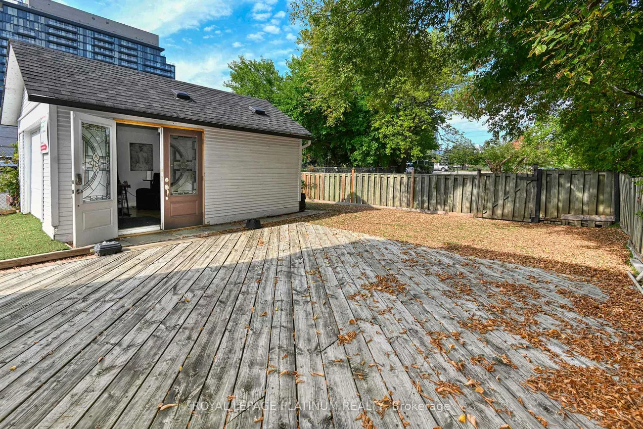 37, Dundas, Cooksville, Mississauga