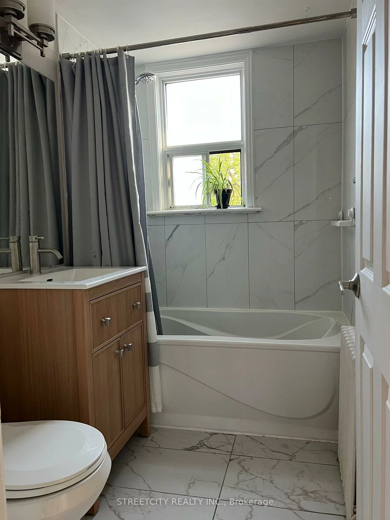 191, Broadway, Streetsville, Mississauga