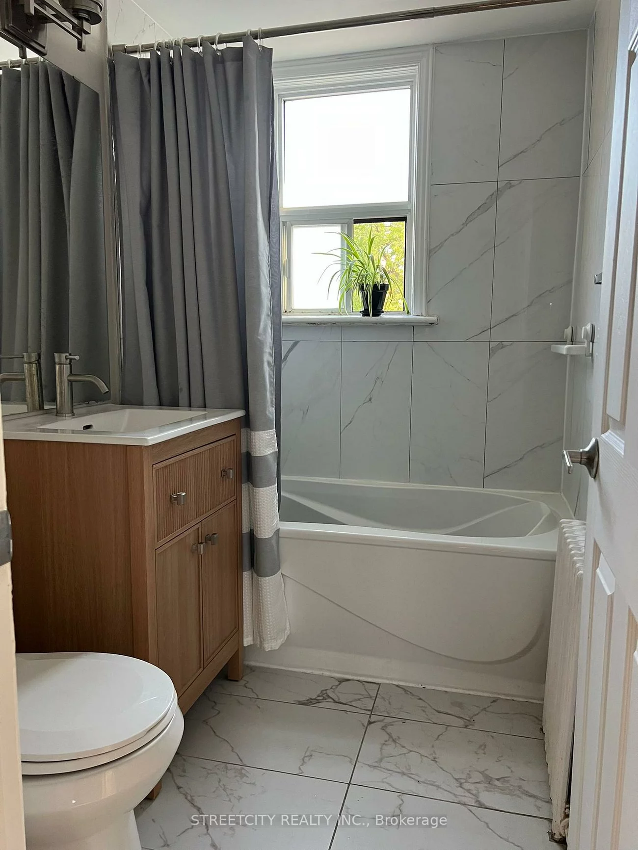 191, Broadway, Streetsville, Mississauga