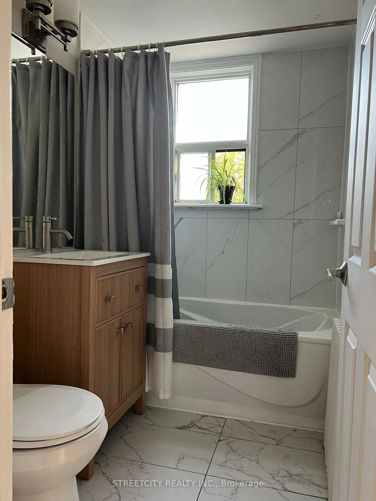 191, Broadway, Streetsville, Mississauga