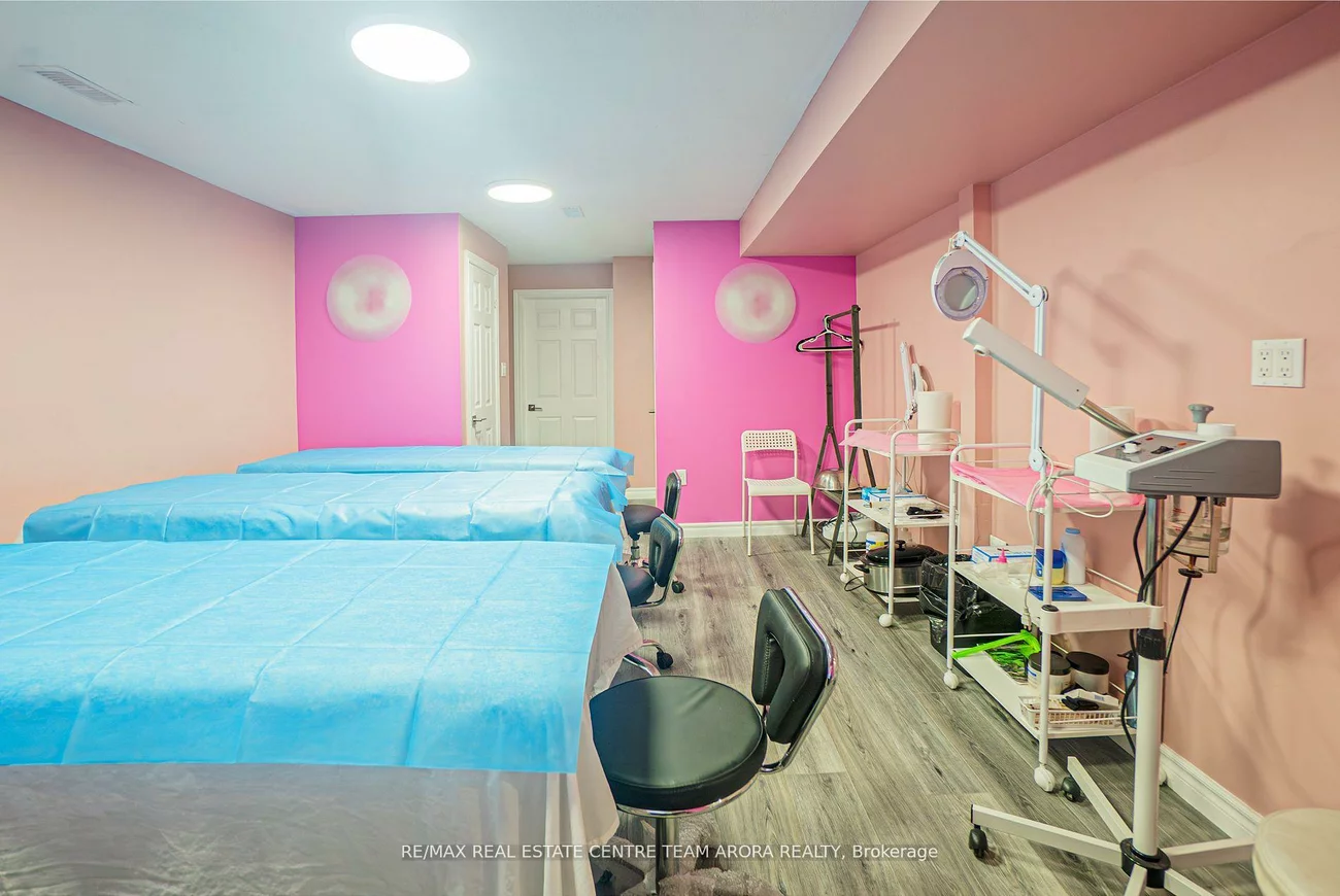 7060, Airport, Malton, Mississauga