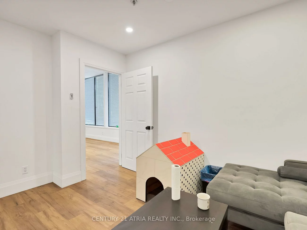 1606, Sedlescomb, Dixie, Mississauga