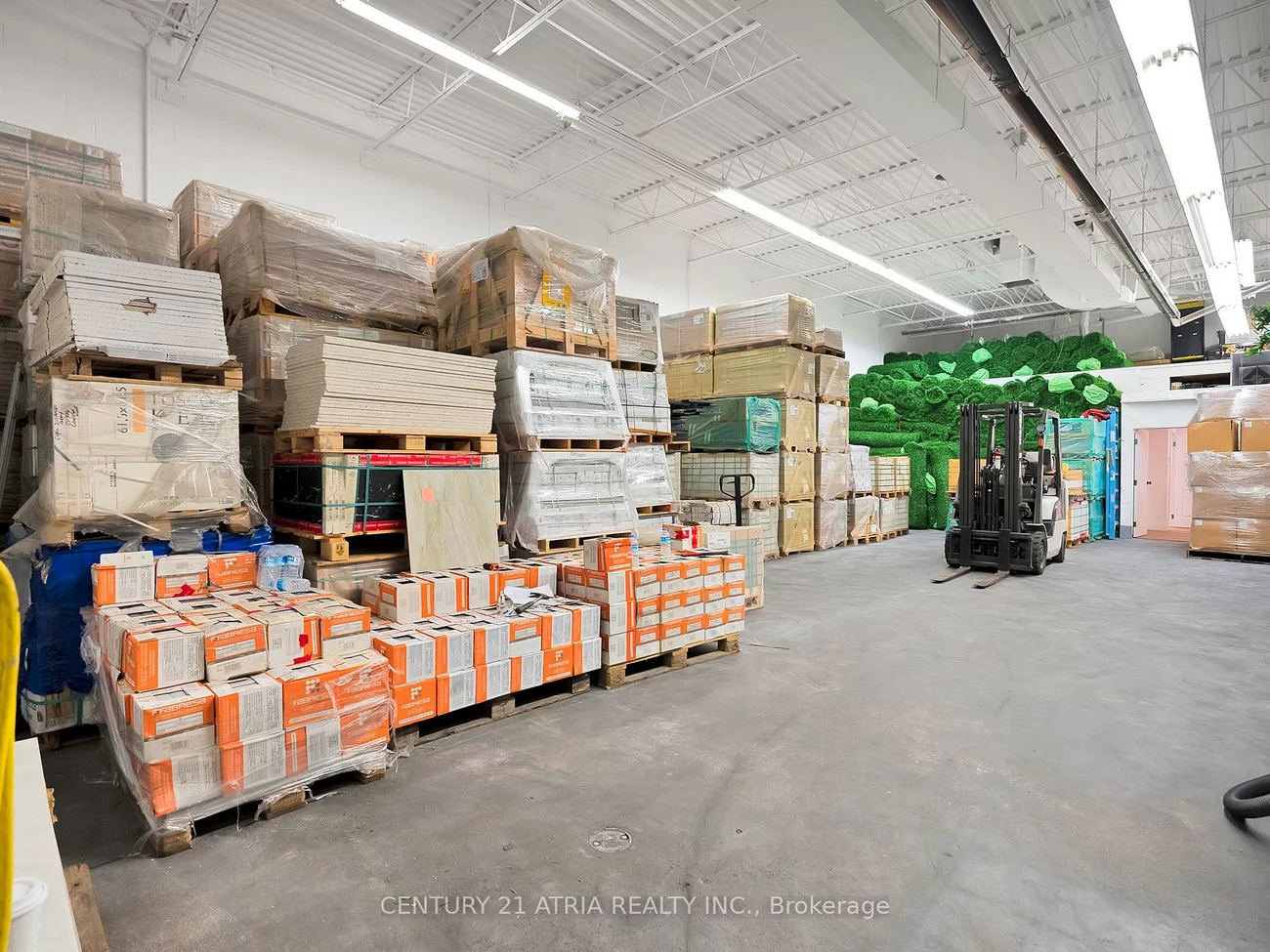 1606, Sedlescomb, Dixie, Mississauga