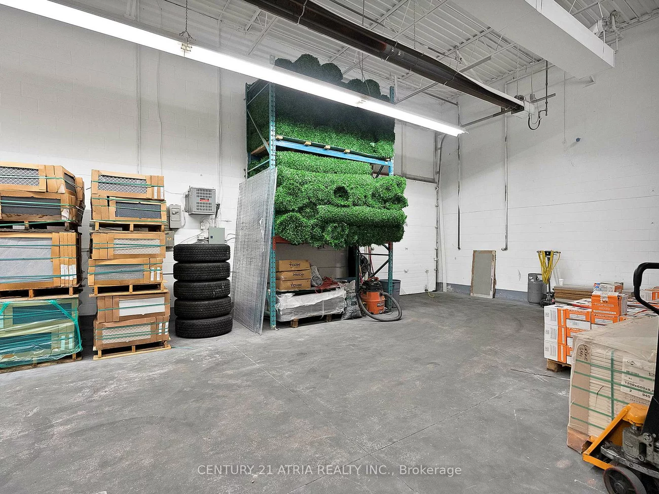 1606, Sedlescomb, Dixie, Mississauga