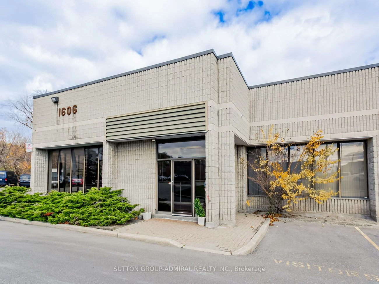 1606, Sedlescomb, Dixie, Mississauga