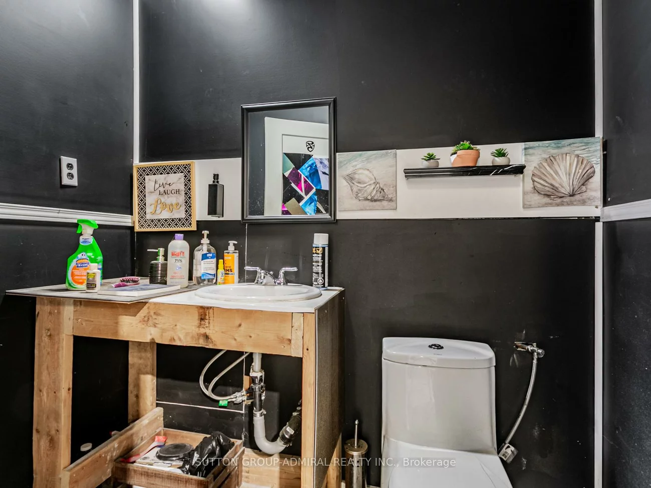 1606, Sedlescomb, Dixie, Mississauga