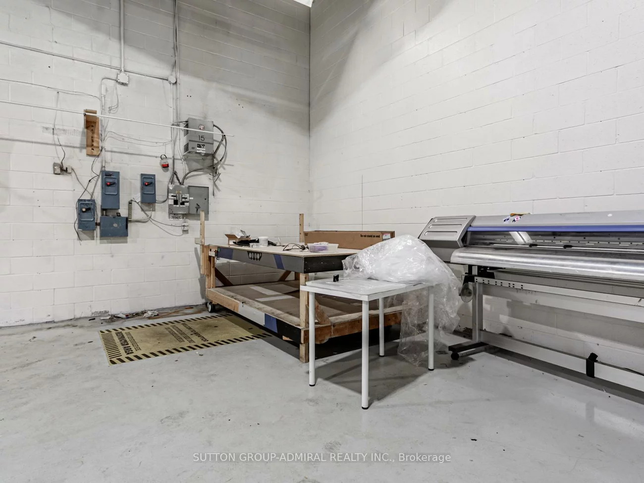 1606, Sedlescomb, Dixie, Mississauga