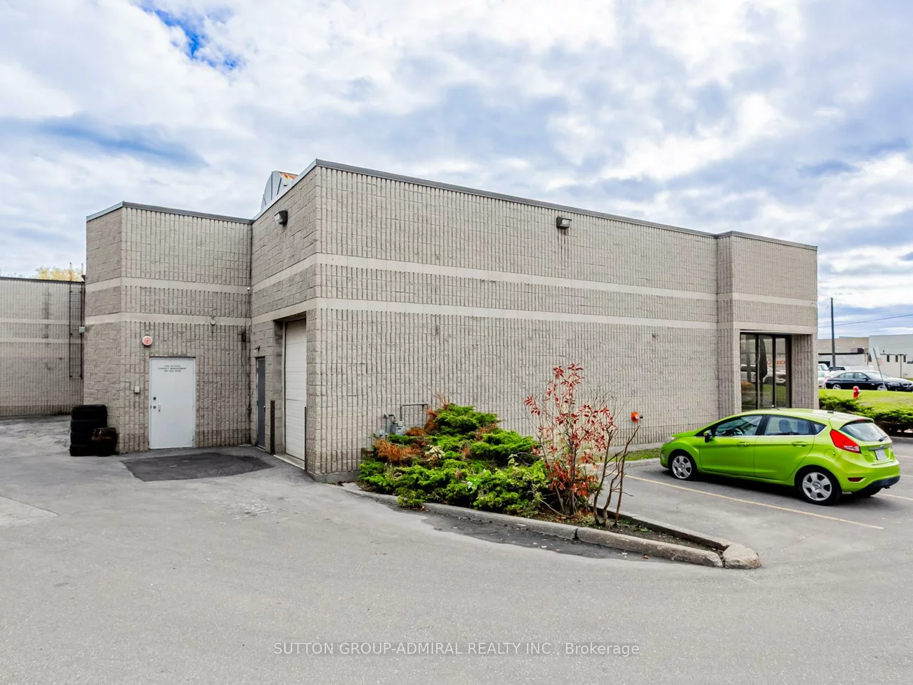 1606, Sedlescomb, Dixie, Mississauga