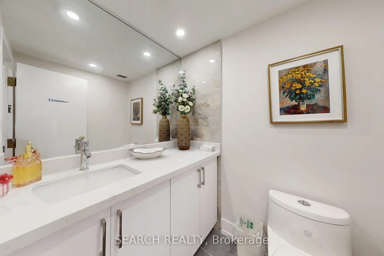 42, Village, City Centre, Mississauga