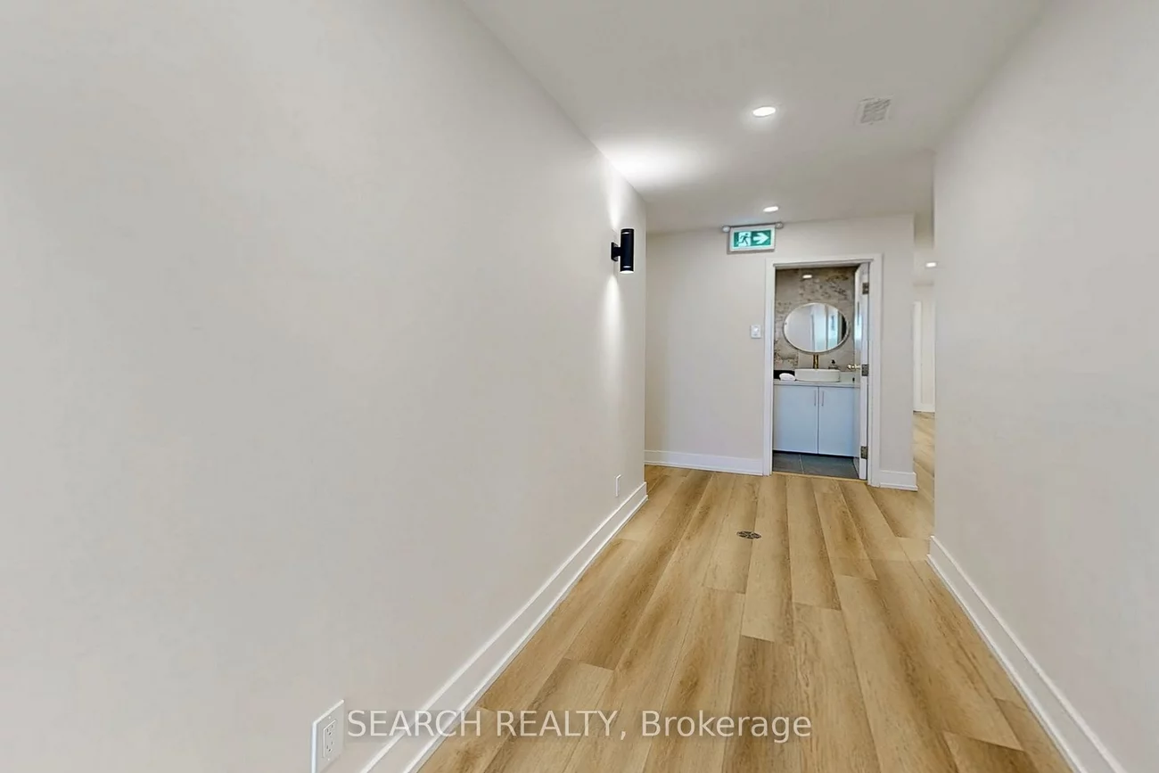 42, Village, City Centre, Mississauga