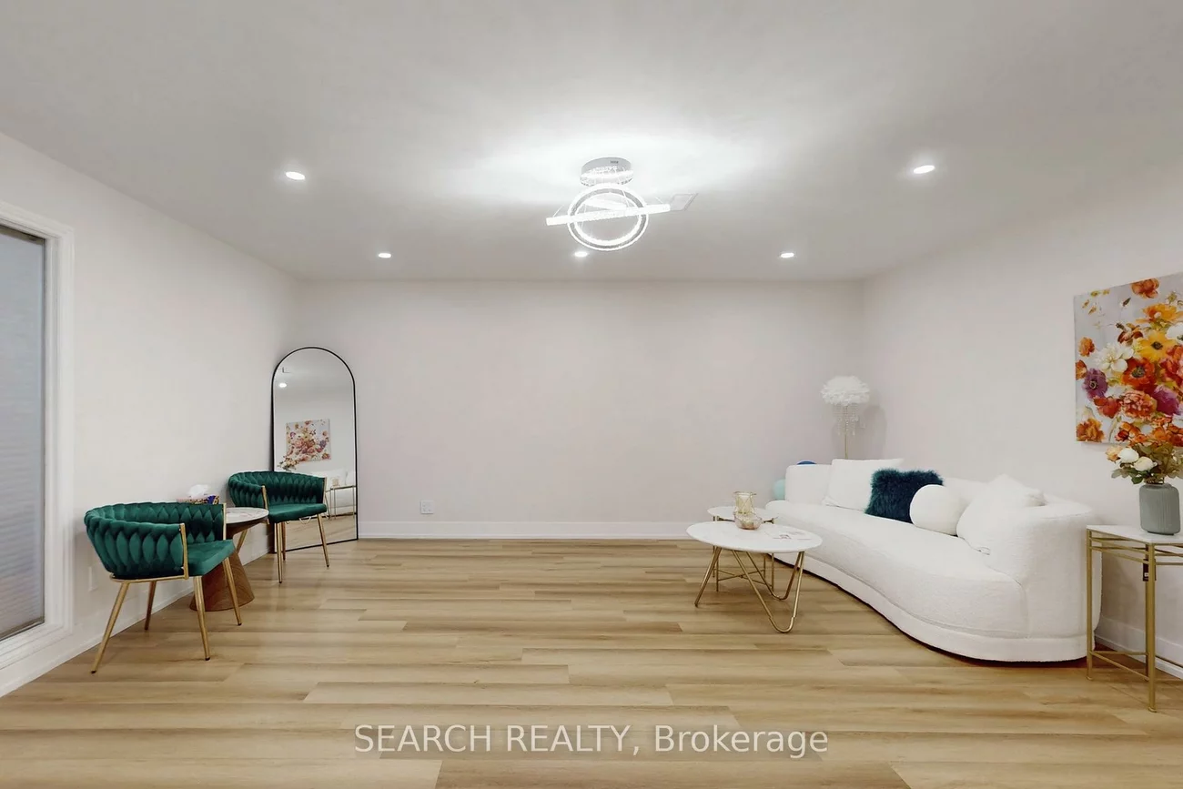 42, Village, City Centre, Mississauga