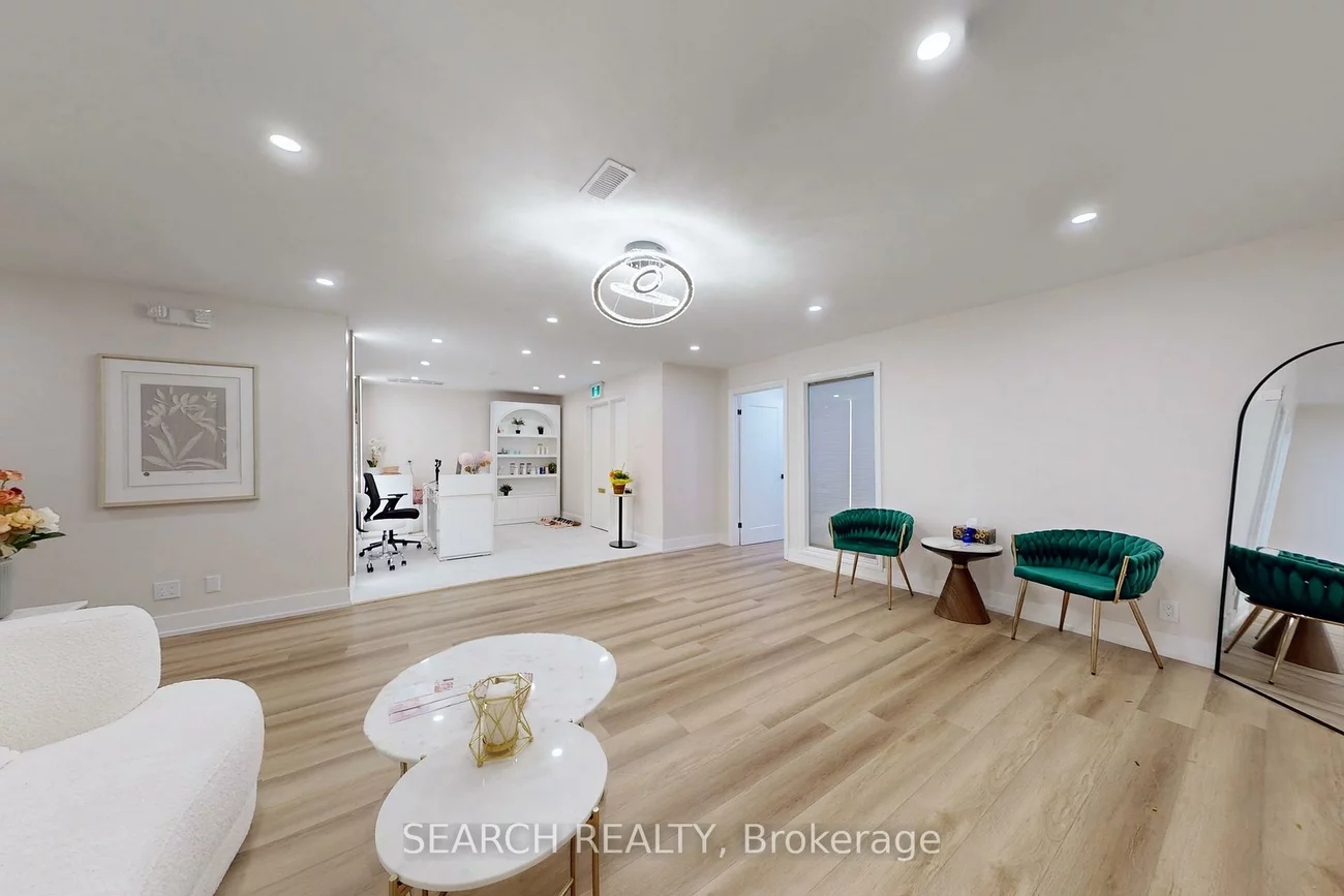 42, Village, City Centre, Mississauga