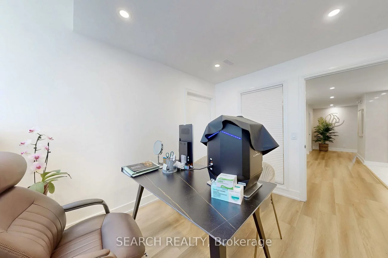 42, Village, City Centre, Mississauga