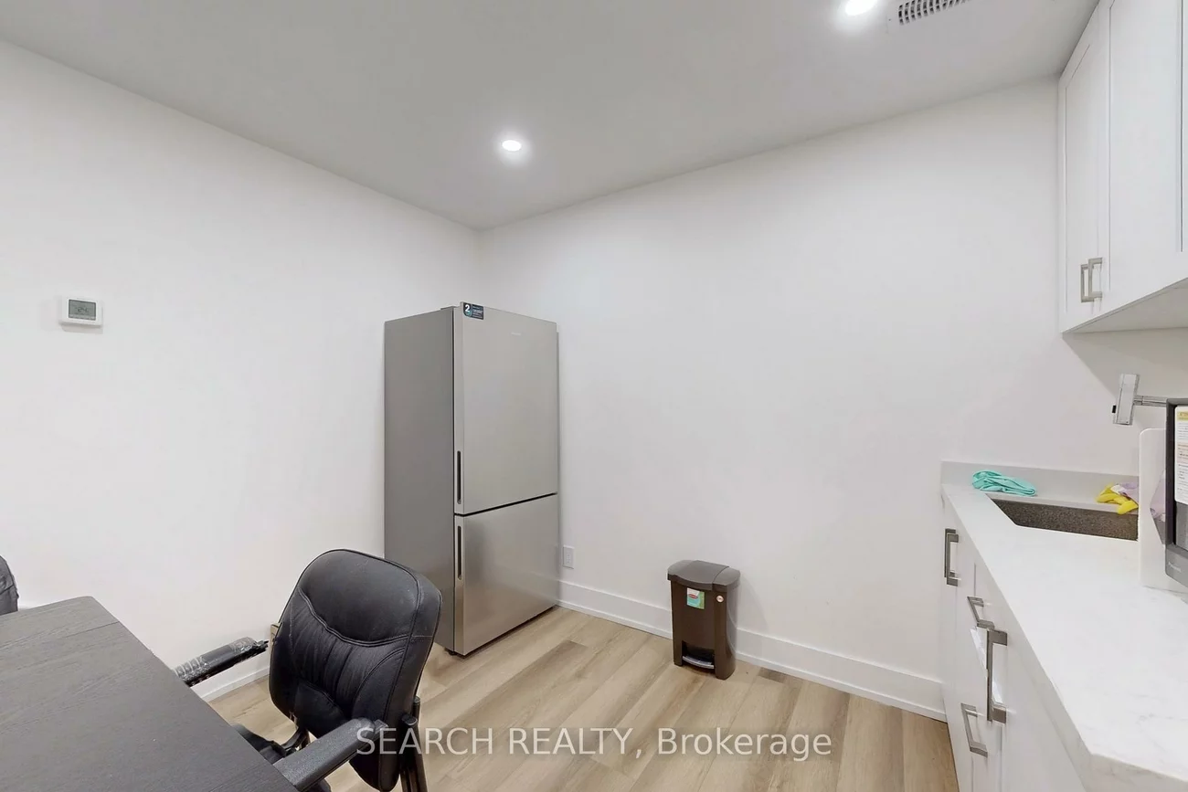 42, Village, City Centre, Mississauga