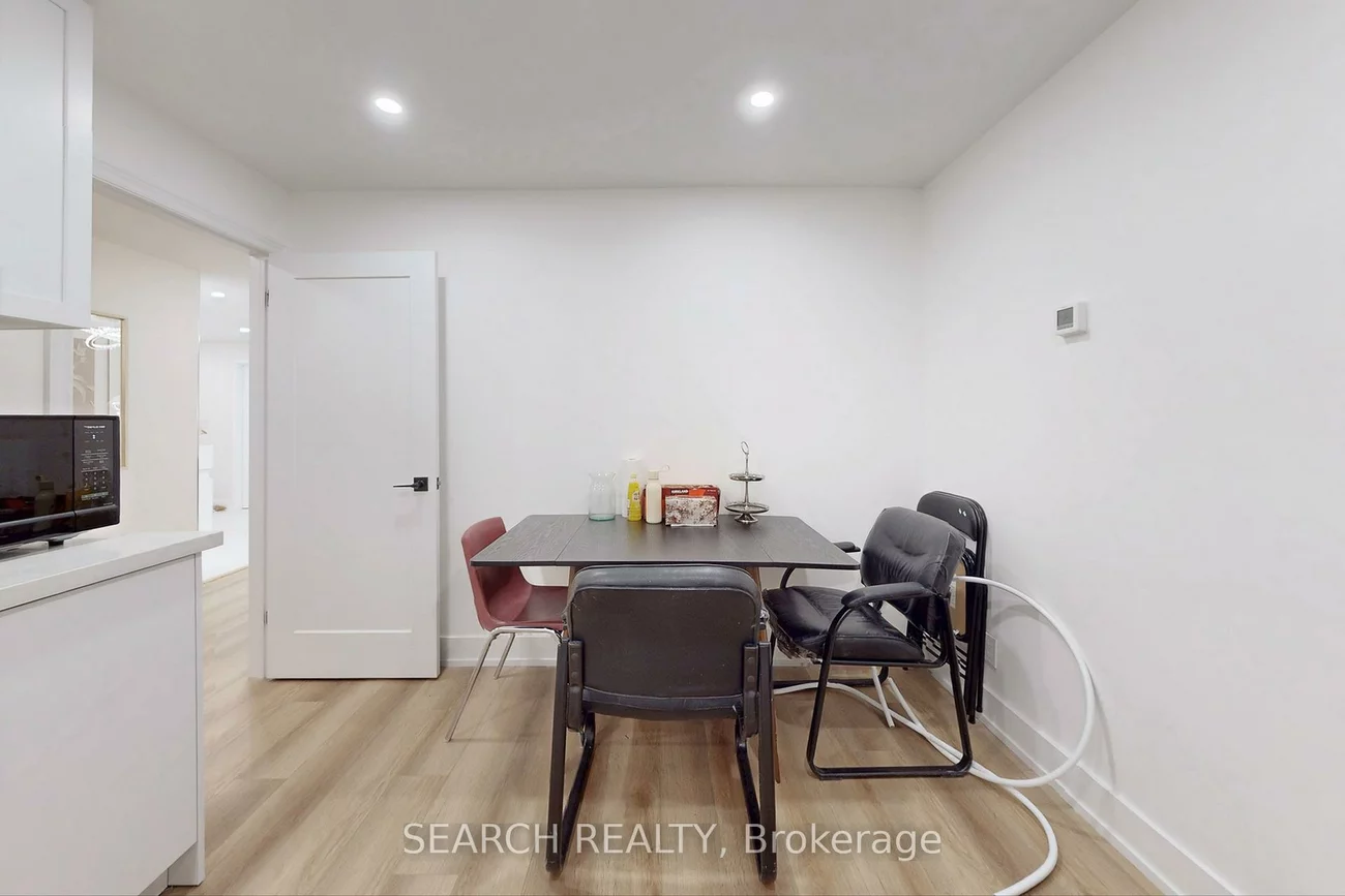 42, Village, City Centre, Mississauga