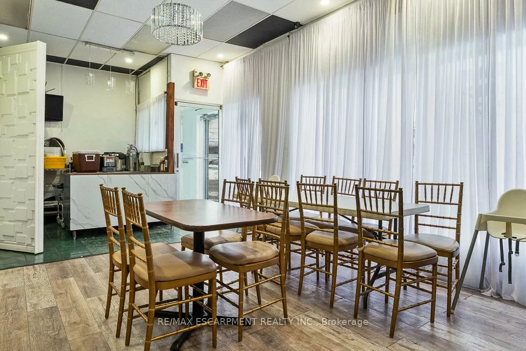 833, Westlock, Erindale, Mississauga