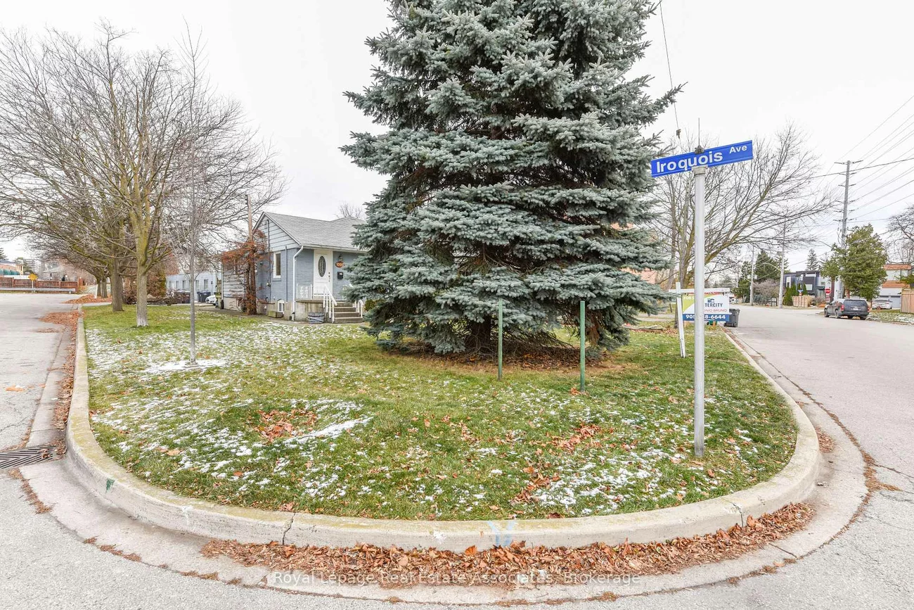 1089, Seneca, Port Credit, Mississauga