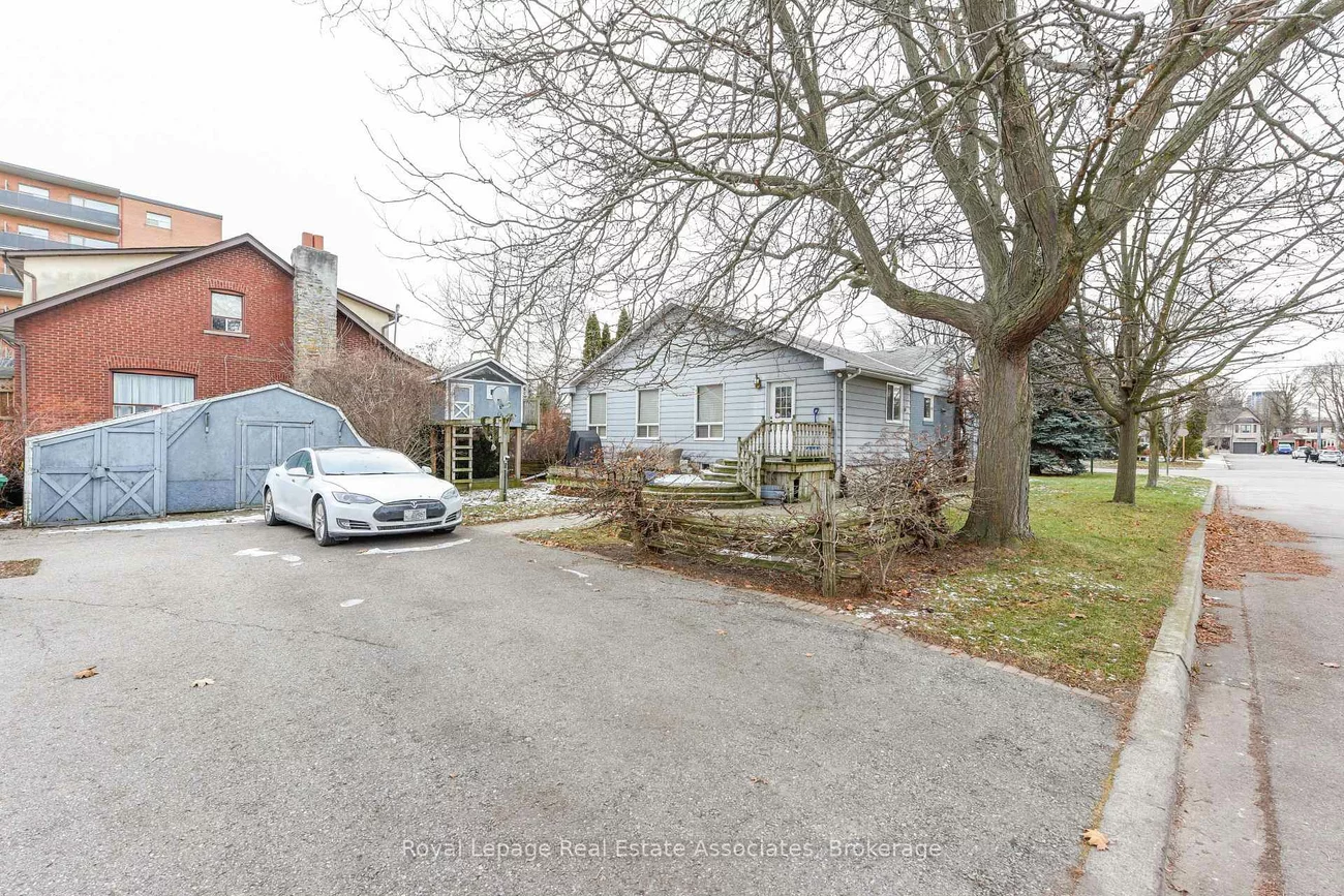 1089, Seneca, Port Credit, Mississauga