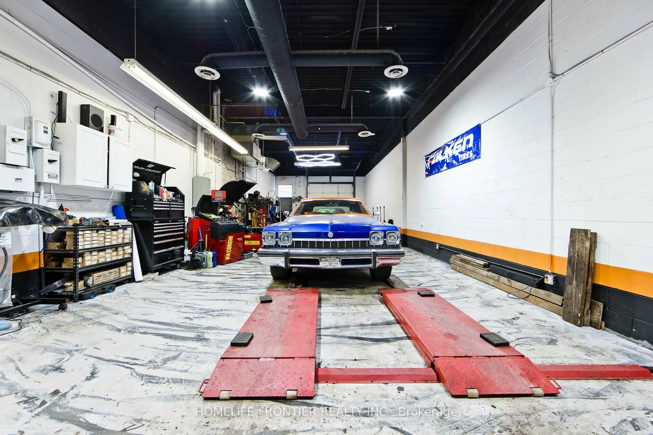 1077, Britannia, Northeast, Mississauga