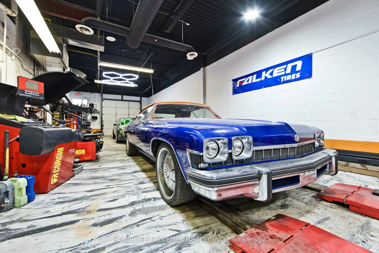 1077, Britannia, Northeast, Mississauga