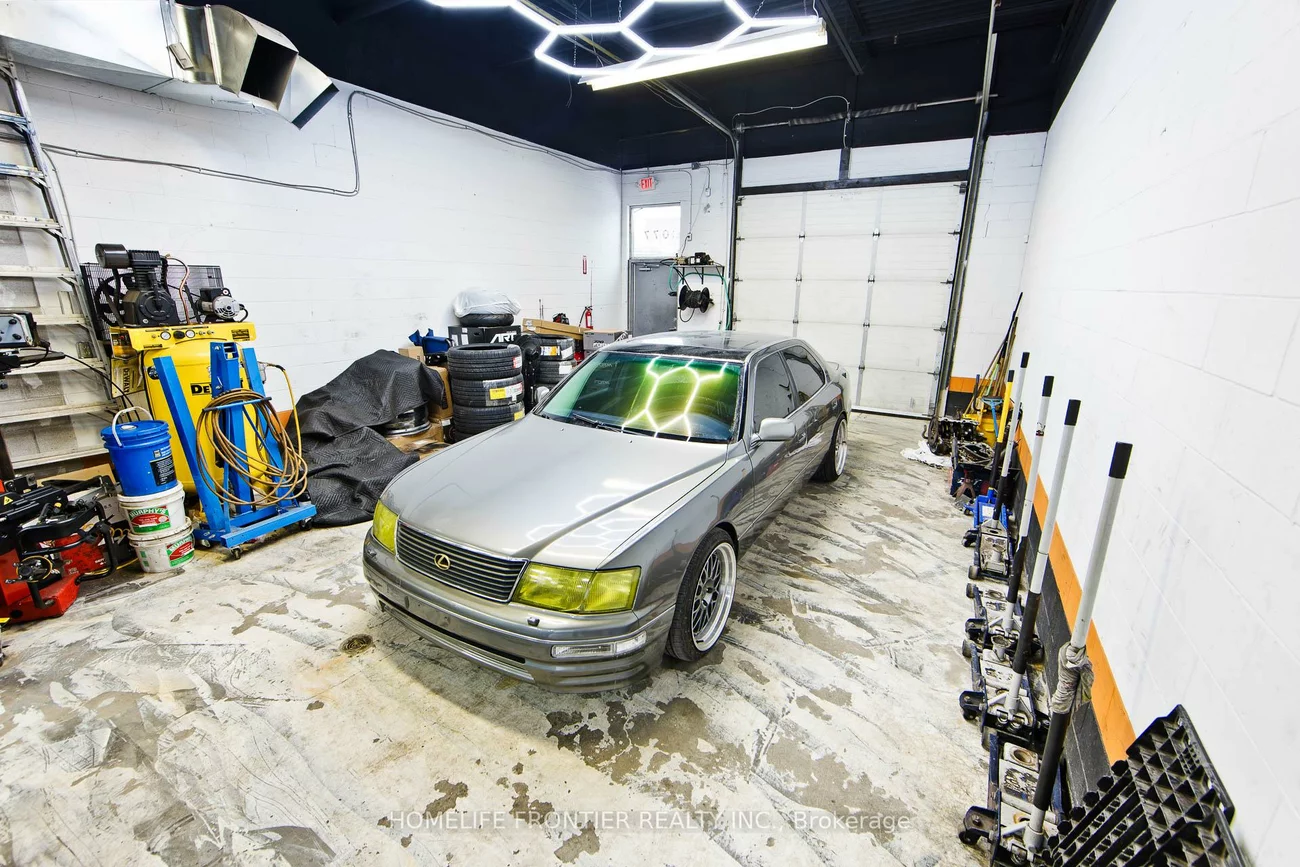 1077, Britannia, Northeast, Mississauga