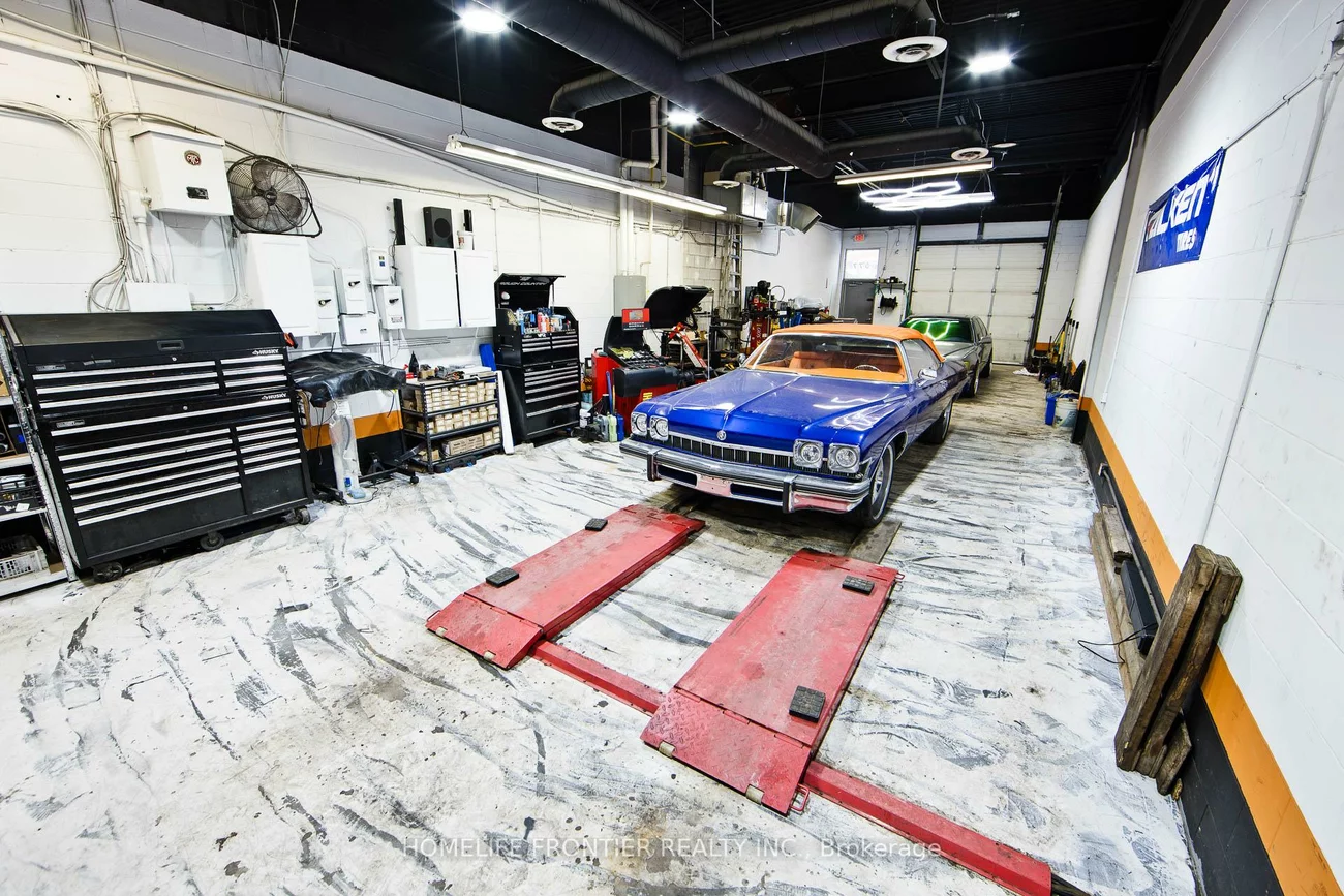 1077, Britannia, Northeast, Mississauga